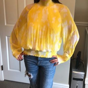 Garcia yellow and white top